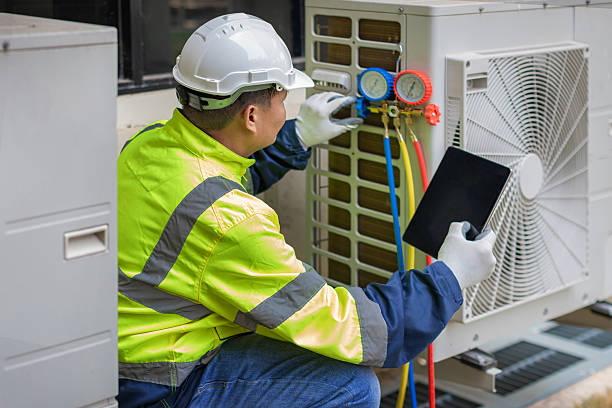 Professional Hvac technician working in Hamlet, NC